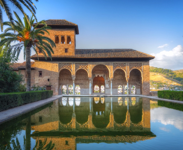Alhambra: guided tour from Malaga. Alcazaba, gardens and Generalife Palace, Carlos V Palace. Nasrid Palaces not included